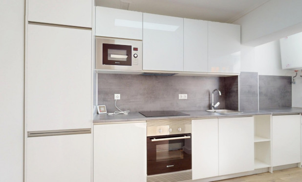 Resale - Apartment / flat - Orihuela Costa - Villamartín