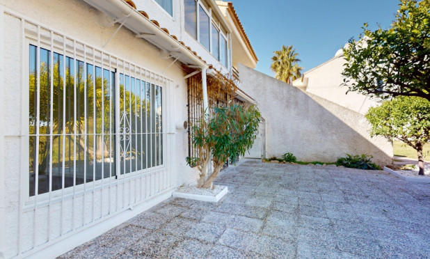 Resale - Apartment / flat - Orihuela Costa - Villamartín