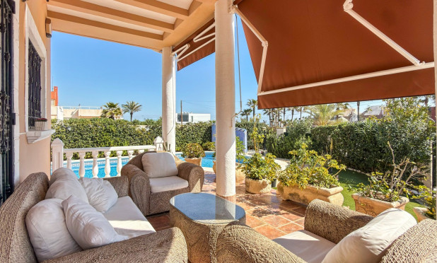 Resale - Villa - Torrevieja - Torrelamata - La Mata