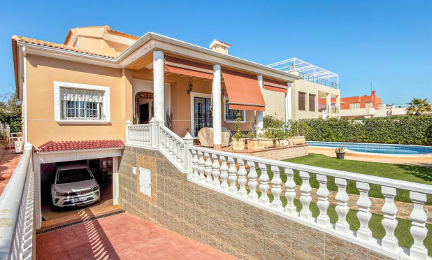 Resale - Villa - Torrevieja - Torrelamata - La Mata