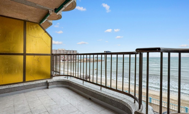 Resale - Apartment / flat - Torrevieja - Playa de los Locos