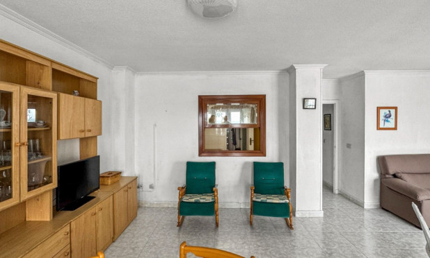 Resale - Apartment / flat - Torrevieja - Playa de los Locos