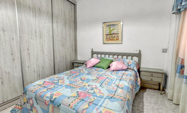 Resale - Apartment / flat - Torrevieja - Playa de los Locos