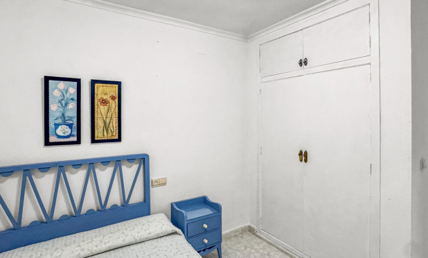 Resale - Apartment / flat - Torrevieja - Playa de los Locos