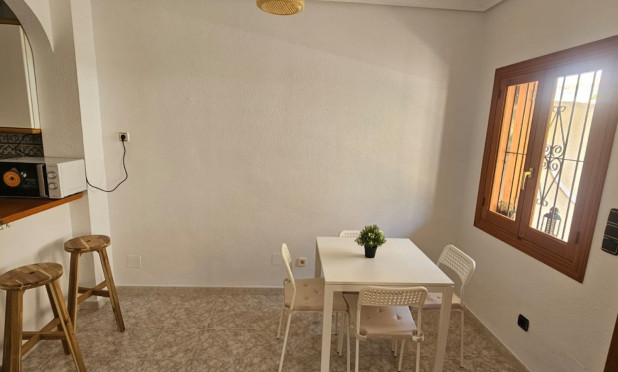 Resale - Apartment / flat - Orihuela Costa - Playa Flamenca