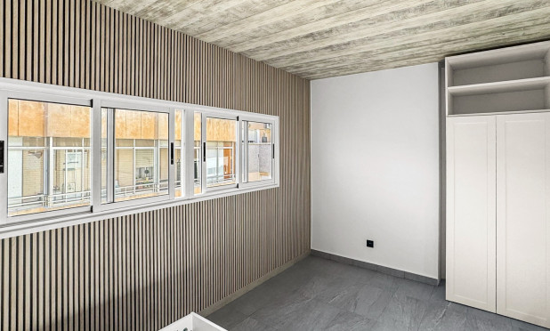 Resale - Apartment / flat - Torrevieja