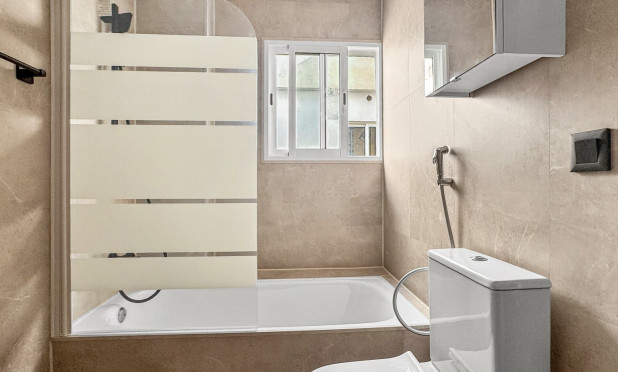 Resale - Apartment / flat - Torrevieja