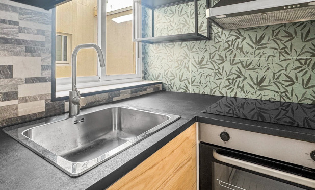 Resale - Apartment / flat - Torrevieja