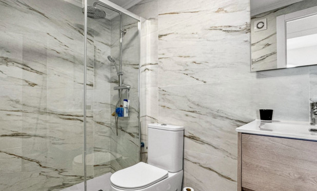 Resale - Apartment / flat - Orihuela Costa - Punta Prima