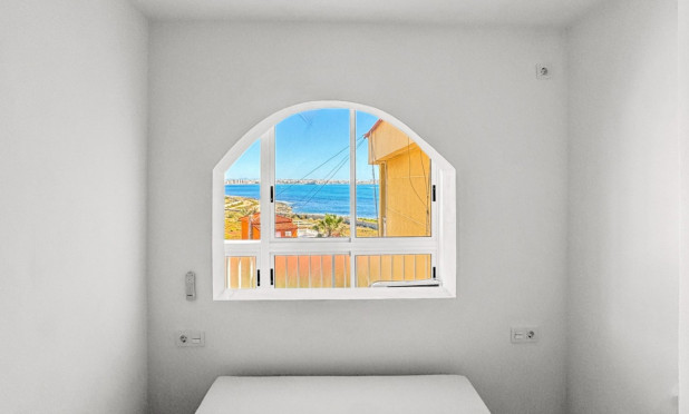Resale - Apartment / flat - Orihuela Costa - Punta Prima