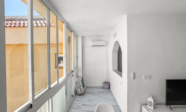 Resale - Apartment / flat - Orihuela Costa - Punta Prima