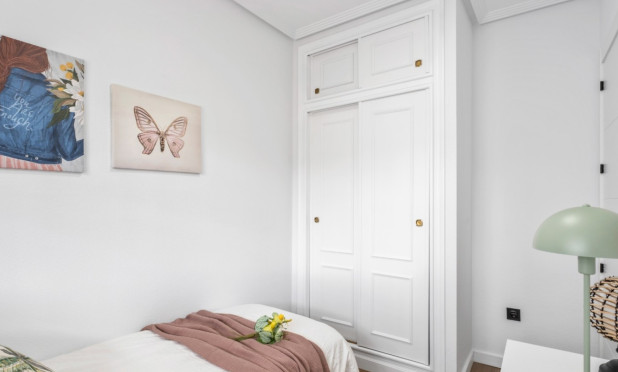 Resale - Apartment / flat - Orihuela Costa - La Florida
