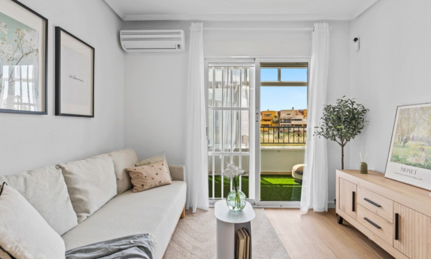 Resale - Apartment / flat - Orihuela Costa - La Florida