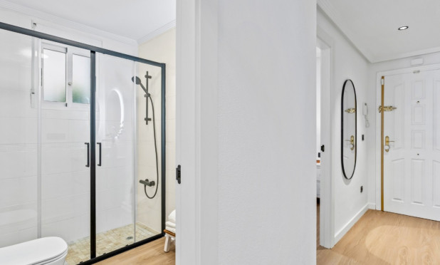 Resale - Apartment / flat - Orihuela Costa - La Florida