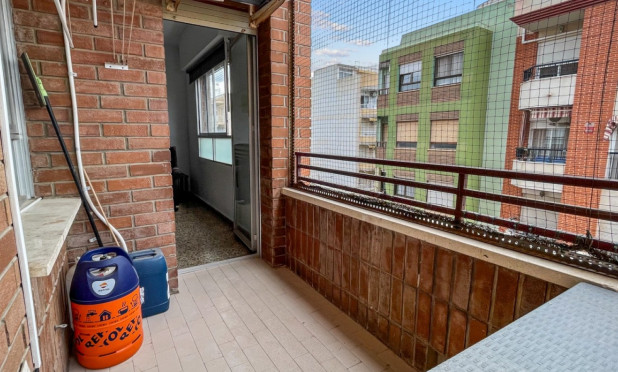 Resale - Apartment / flat - Guardamar del Segura - Pueblo