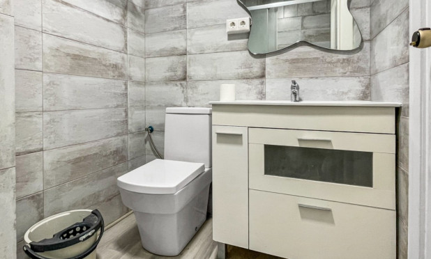 Resale - Apartment / flat - Guardamar del Segura - Pueblo