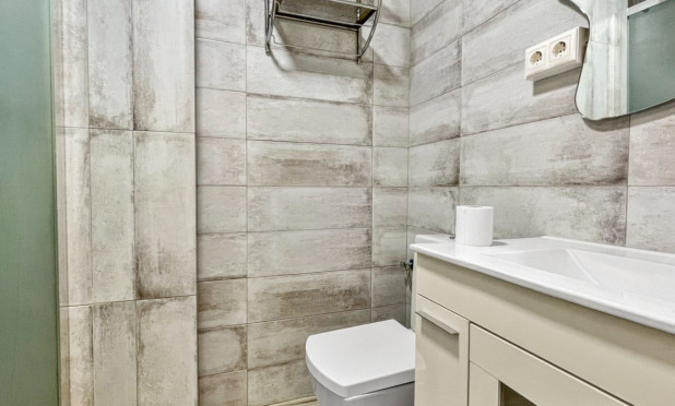 Resale - Apartment / flat - Guardamar del Segura - Pueblo