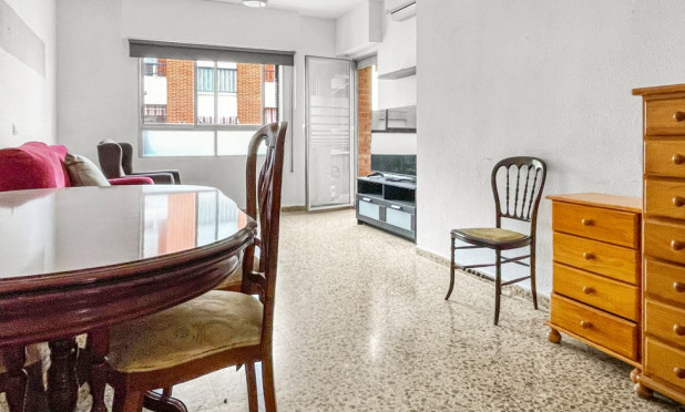 Resale - Apartment / flat - Guardamar del Segura - Pueblo