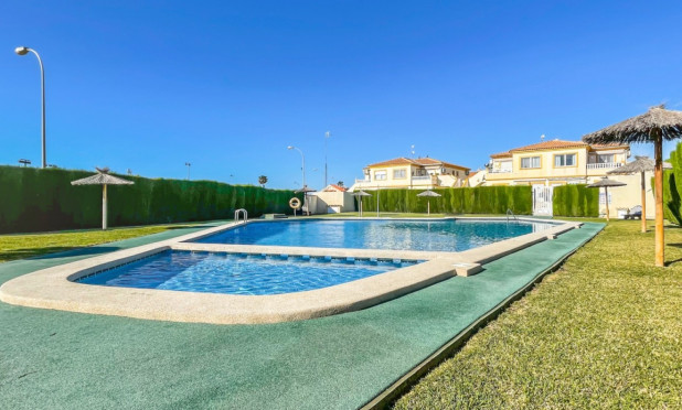 Resale - Townhouse - Orihuela Costa - Playa Flamenca