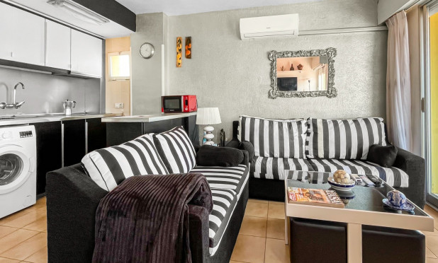 Resale - Apartment / flat - Torrevieja - Mar Azul