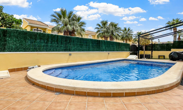 Resale - Villa - Orihuela Costa - Los Dolses
