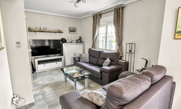 Resale - Villa - Orihuela Costa - Los Dolses