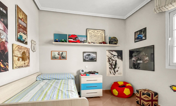 Resale - Villa - Orihuela Costa - Los Dolses