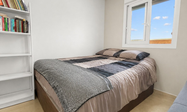 Resale - Apartment / flat - Guardamar del Segura - El Raso