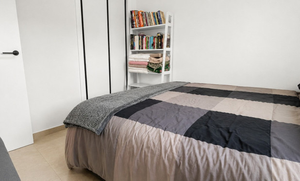 Resale - Apartment / flat - Guardamar del Segura - El Raso