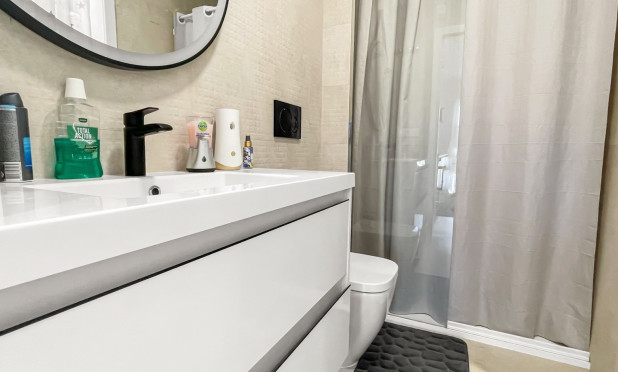 Resale - Apartment / flat - Guardamar del Segura - El Raso