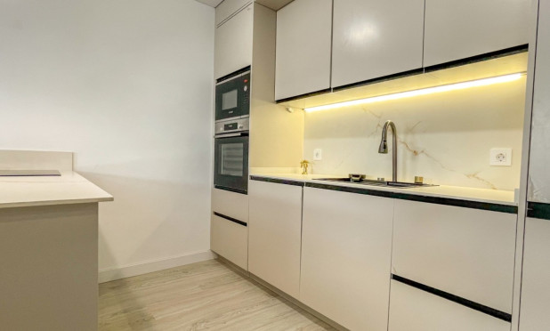 Wiederverkauf - Wohnung - Torrevieja - El Acequión - Los Náufragos