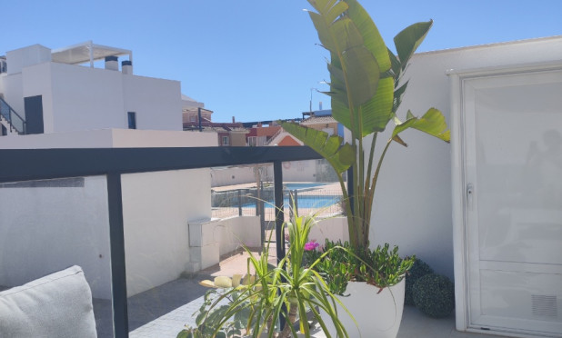 Resale - Apartment / flat - Pilar de la Horadada - El Mojón