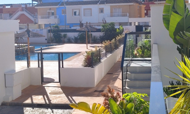 Resale - Apartment / flat - Pilar de la Horadada - El Mojón