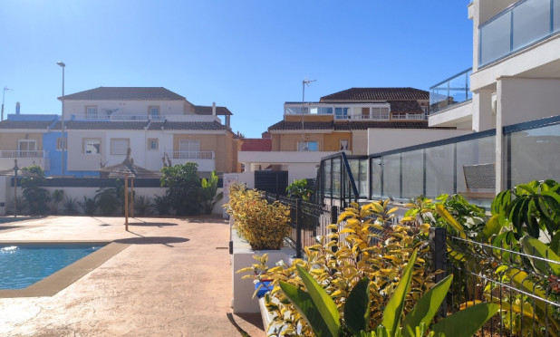 Resale - Apartment / flat - Pilar de la Horadada - El Mojón