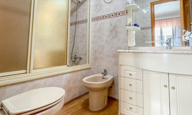Wiederverkauf - Wohnung - Torrevieja - El Acequión - Los Náufragos