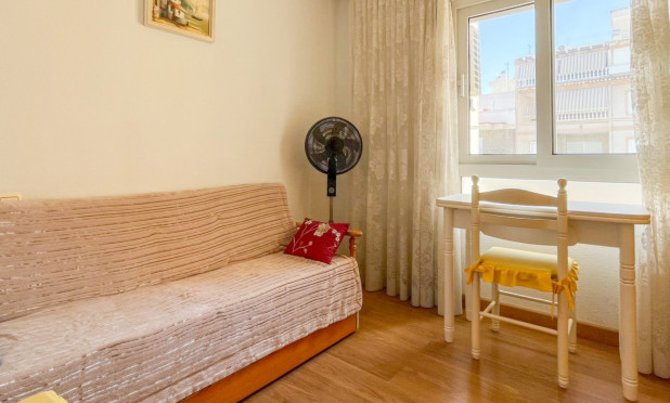 Wiederverkauf - Wohnung - Torrevieja - El Acequión - Los Náufragos