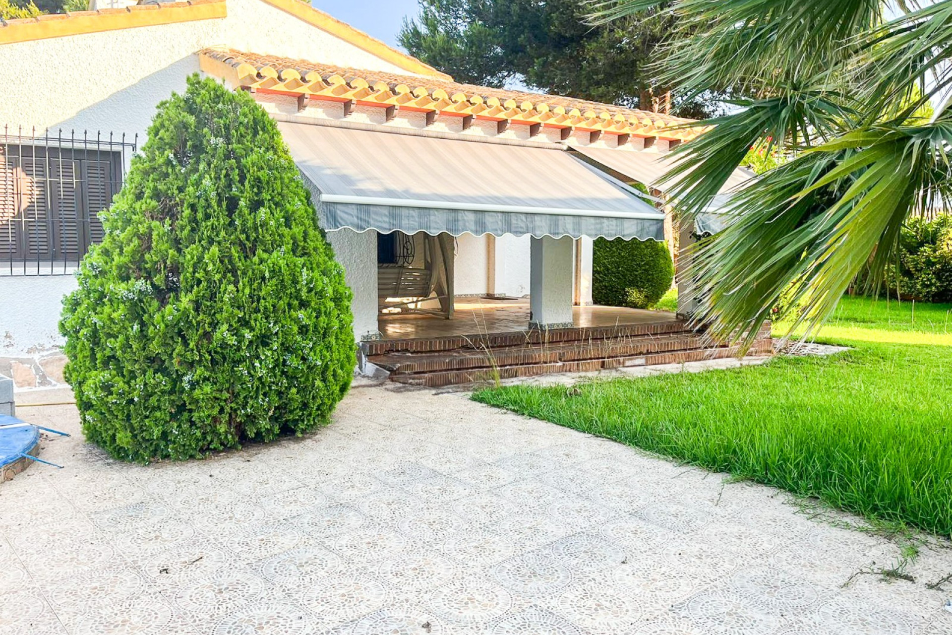 Resale - Villa - Orihuela Costa - Punta Prima