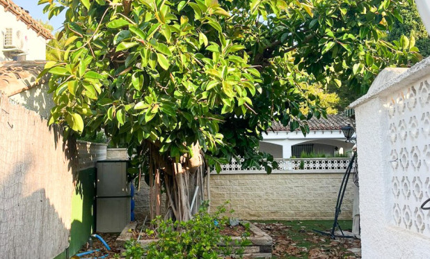 Resale - Villa - Orihuela Costa - Punta Prima
