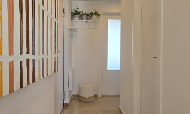 Resale - Apartment / flat - Benidorm - Zona de Poniente