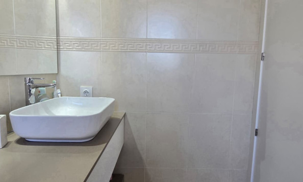 Resale - Apartment / flat - Benidorm - Zona de Poniente