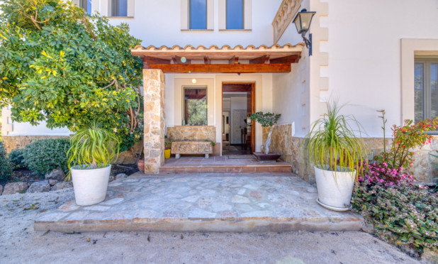 Resale - Villa - Esporlas - Mallorca