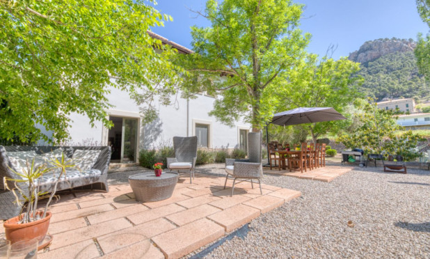 Resale - Villa - Esporlas - Mallorca