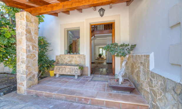 Resale - Villa - Esporlas - Mallorca