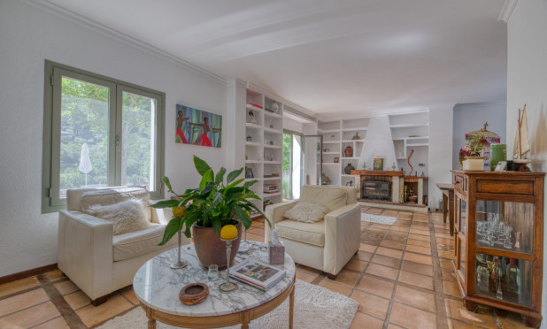 Resale - Villa - Esporlas - Mallorca