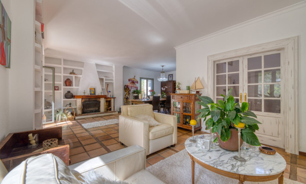 Resale - Villa - Esporlas - Mallorca