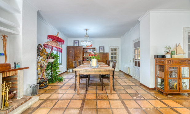 Resale - Villa - Esporlas - Mallorca