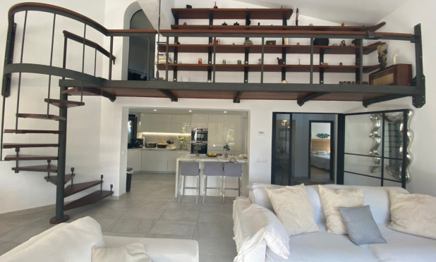 Resale - Villa - Calviá - Mallorca