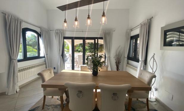 Resale - Villa - Calviá - Mallorca