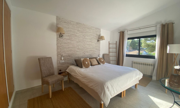 Resale - Villa - Calviá - Mallorca