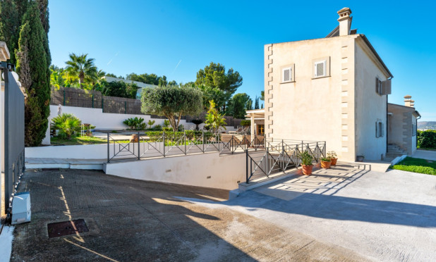 Resale - Villa - Calviá - Mallorca